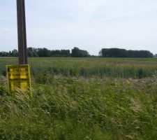 Notre panneau sur notre terrain... C'est tout b&ecirc;te mais &ccedil;a fait dr&ocirc;lement plaisir !