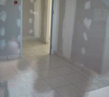 Carrelage terminé chambre- bureau