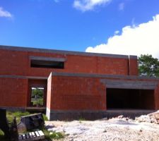 Maconnerie terminée.
Coffrage enlevés.
Facade nord.