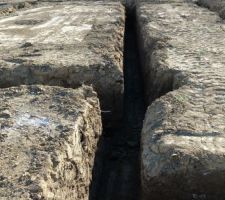 Profondeur des fondations ( entre 1.2 et 1.80 m) à cause du remblais.