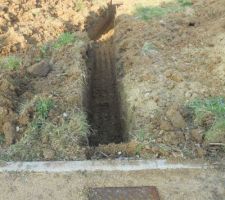 Pour petit biller il nous ont fait la tranch&eacute;e pour les &eacute;vacuations et c&acirc;bles; mais je pense qu'on va devoir l'&eacute;largir.