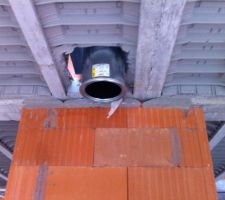 Conduit de chemin&eacute;e au rdc