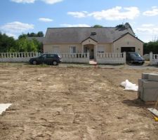 Vue sur l'arrière de la maison coté droit