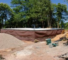2 couches de mortier (sika) et la bache plastique