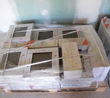 Le carrelage est arriv&eacute;! Il sera pos&eacute; premi&egrave;re semaine de juin!