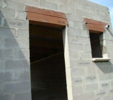 Abaissement des linteaux suite à modification des tailles de porte de service et fenêtres