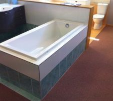 Jupe pour baignoire de la suite parentale ou SDB 2