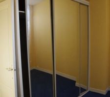 Le placard de la chambre à l'achat
