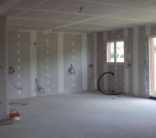 Finitions du jointeur en cours...