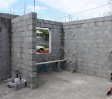 Mur de s&eacute;paration entre le cuisine et la salle &agrave; manger