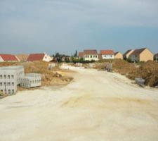 Raccordement au lotissement d'&agrave; cot&eacute;.