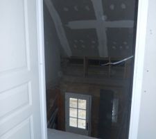 Vue depuis une chambre sur le vide du hall d entrée