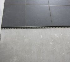 Début pose carrelage