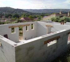 Vue g&eacute;n&eacute;rale des linteaux avant coulage