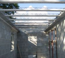 Vue de la cuisine, au fond : le cellier.