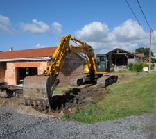 Terrassement pour future garage voiture