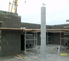 D&eacute;coffrage des 2 poteaux int&eacute;rieur