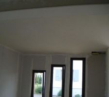 Plafond du salon plâtré fraîchement ce week end!
