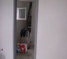 Encadrement porte int&eacute;rieure gris