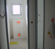 Dormant portes int&eacute;rieures peint gris moyen