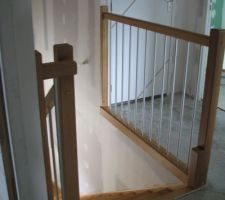 Haut de l'escalier vitrifié