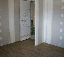 "parquet" de la chambre 3 terminé, il n'y a plus que les plinthes à poser