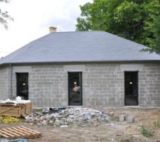 Les 3 portes-fenêtres 225x90 des chambres arrières.