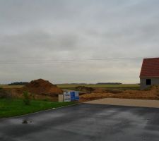 Vendredi 17 Juin le terrassier est passer !