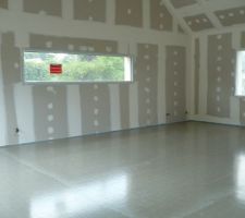 17/06/11 : coulage de la chape liquide