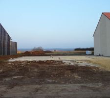 Ca y est, les travaux on commenc&eacute;, le terrain est preparer pour  le coulage de la dalle