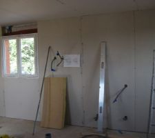 Début du placo chambre des petits à l'étage