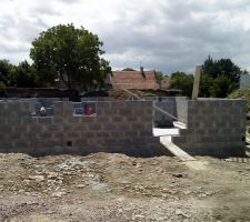 Maison B