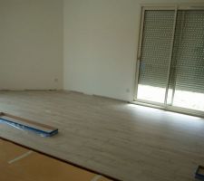 Début de la pose du parquet