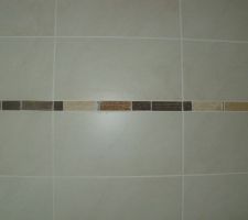 Fa&iuml;ence SDB du haut