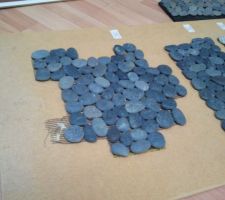 Galet pour douche &agrave; l'italienne et rappel sur les murs (on carle enti&eacute;rement la salle de bain )