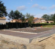 Le 7 juillet 2011 -  La pr&eacute;paration de la dalle