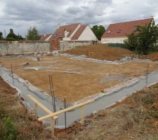 Ca y est c est coul&eacute; pas moins de 18 m3 de beton 350