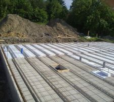 Hourdis parpaings pour le garage et polystyr&egrave;nes pour le reste