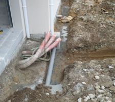 07/07/11 : raccords eaux pluviales, TAE et coffret