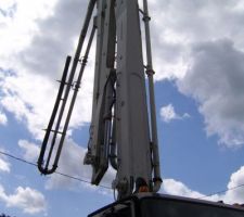 La pompe qui se d&eacute;ploie