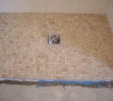 Les joints epoxy de la douche