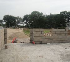 Mardi 12 juillet 2011 - L'&eacute;l&eacute;vation des murs