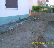 Plateforme du futur garage à coté du garage existant