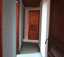 Couloir desservant les chambres