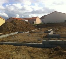 Apr&egrave;s 2 jours de boulot, sous bassement termin&eacute;