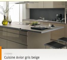 Quelle posisition pour les tabourets sur l'ilot de la cuisine ?!