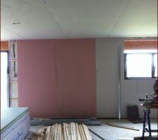 Oupps, démontage de 2 plaques on avait oublié le poêle...