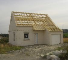Début de la charpente façade avant