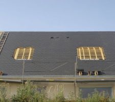Les couvreurs sont au boulot façade arrière
