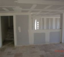 Travertin sol pos&eacute;